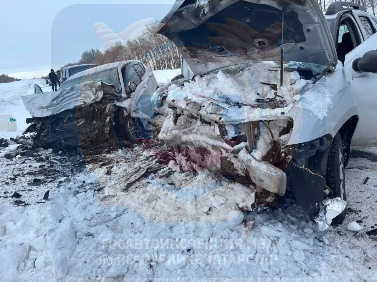 Выехала на встречную и погибла: в лобовом столкновении под Актанышем разбился насмерть водитель
