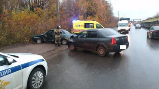 Сегодня утром ДТП произошло на промзоне БСИ напротив АО «Нижнекамск Тепломонтаж»