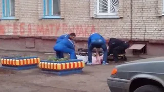 Родилась в рубашке: в Нижнекамске девушка выпала с 7-го этажа.