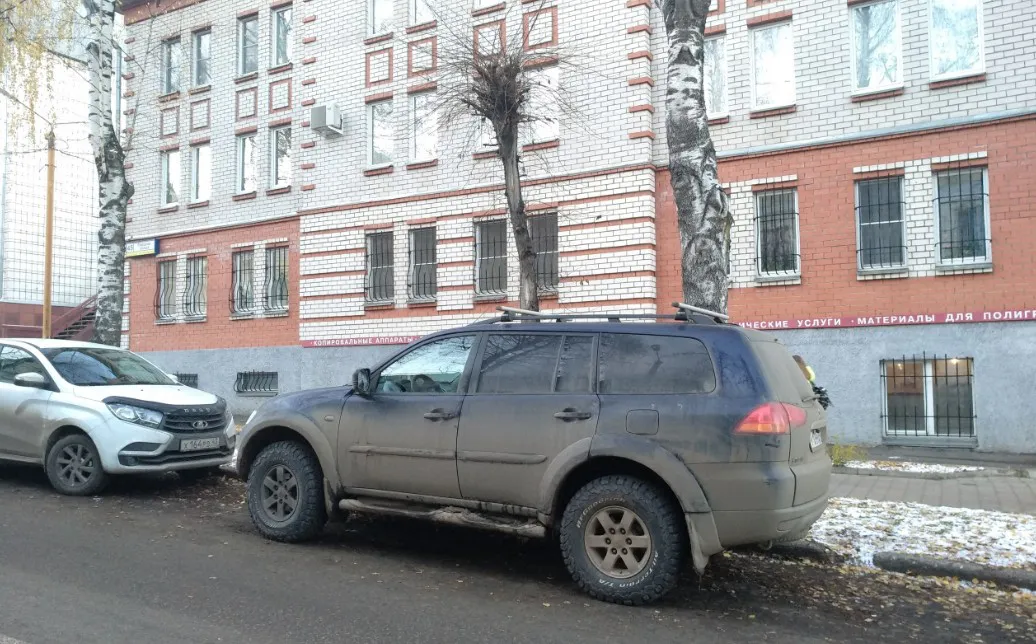 2 раза пшикаю на лобовое — и стекла не запотевают ни утром, ни в пробке: прозрачность на целый день