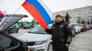 В Нижнекамске в поддержку российской армии прошел автопробег
