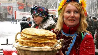 Нижнекамцы начинают печь блины и ходить в гости