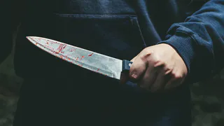 В Татарстане 50-летний мужчина ударил сына ножом