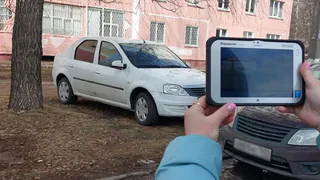 В Нижнекамске будут фиксировать факты парковки на газонах с помощью «Ангела»