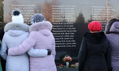 В аэропорту «Казань» почтили память погибших при крушении Boeing 737