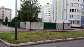 «Эти ограждения появились давно, но работы там не ведутся»