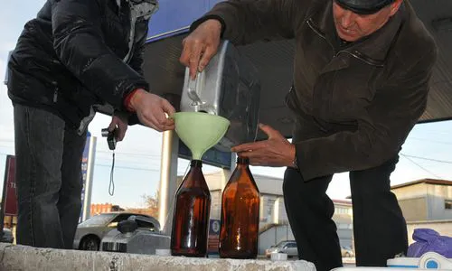На АЗС предлагают сомнительное топливо