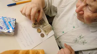 Минтруд оценил уровень прожиточного минимума в 9776 рублей