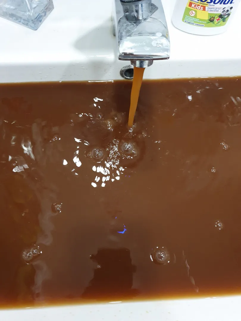Нижнекамцы пожаловались на грязную воду из крана