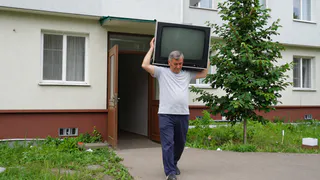 В Нижнекамске мужчина избил соседа и забрал телевизор за потраченные 500 рублей