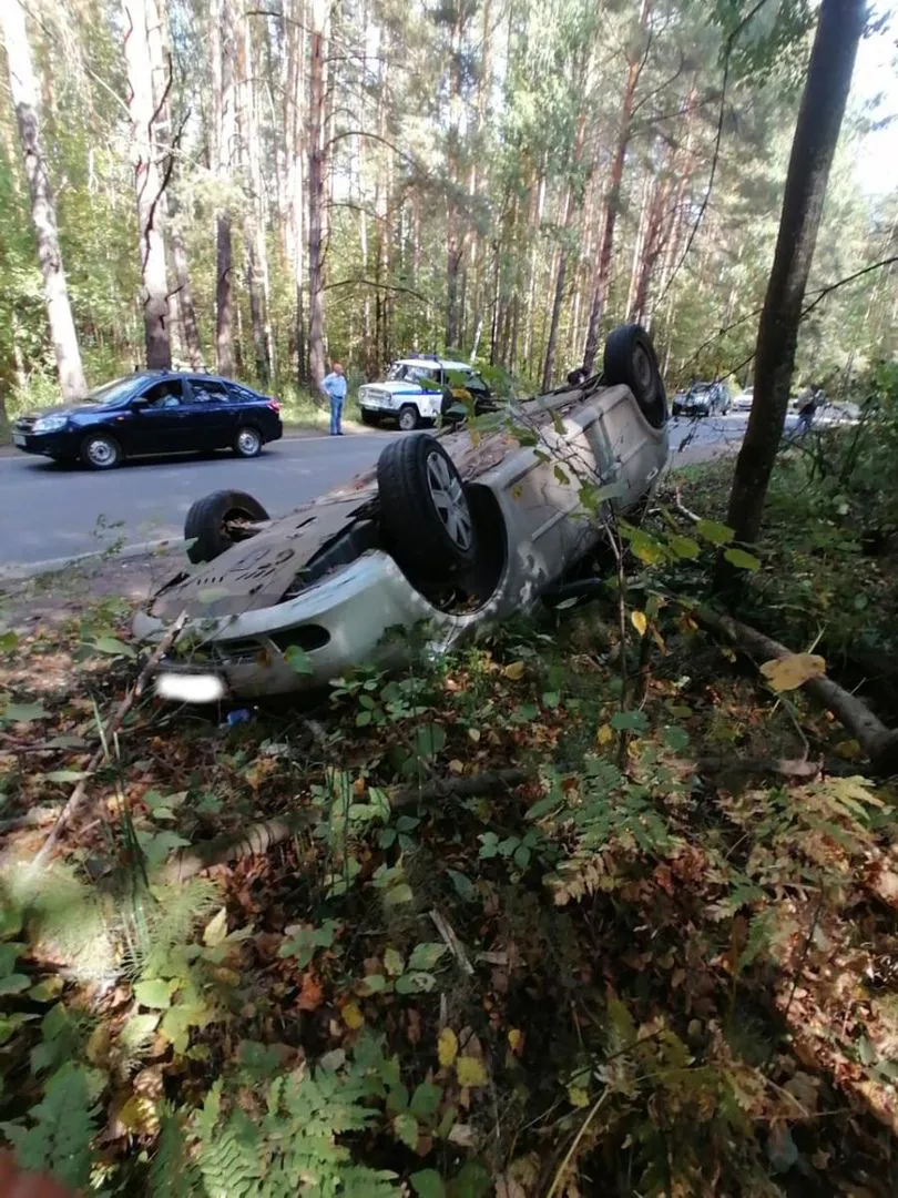 Под Нижнекамском 19-летний водитель вылетел с дороги