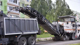В Нижнекамске приступили к ремонту дорожного полотна на улице Кайманова