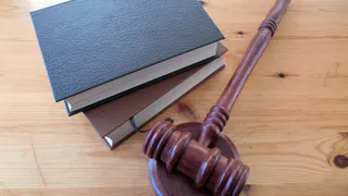 Чиновника мэрии Набережных Челнов задержали за взятку в миллион рублей