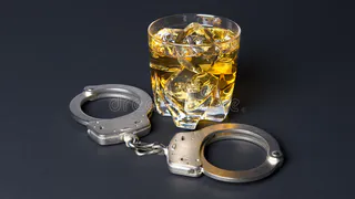 Жительница Татарстана оказалась в суде за то, что продала 0,5 литра самодельного алкоголя