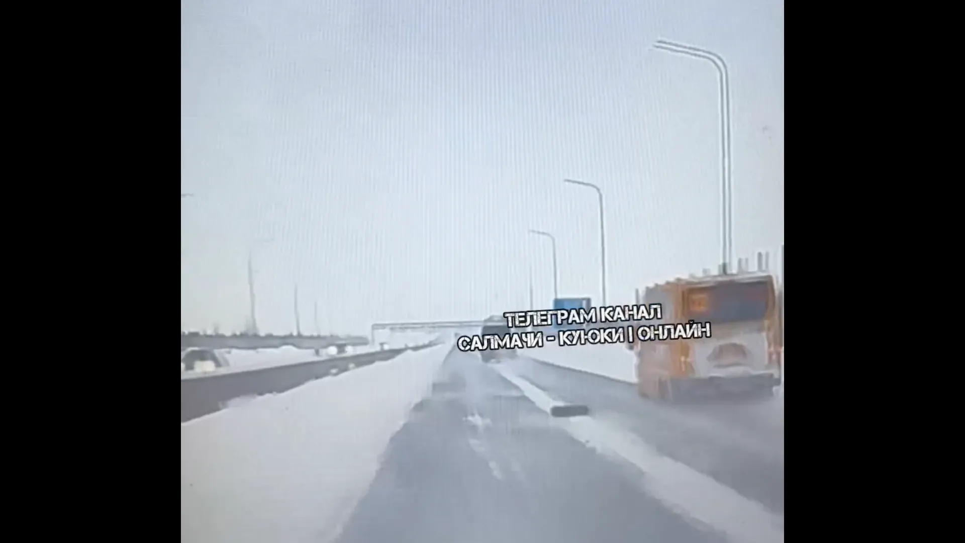 У школьного автобуса на трассе под Казанью на ходу отлетели колёса