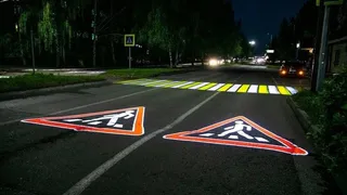 В Нижнекамске на улице Студенческая заработало проекционное освещение пешеходного перехода
