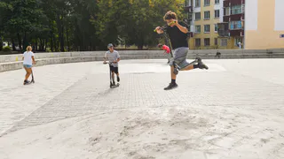 В Нижнекамске строят новый сквер