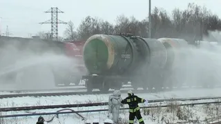 Под Нижнекамском «столкнулись» две цистерны с бензином