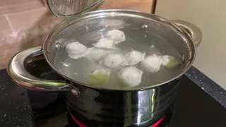 Смело берите хоть 3 пачки - там только чистое мясо: эксперты Роскачества определили лучшие марки пельменей