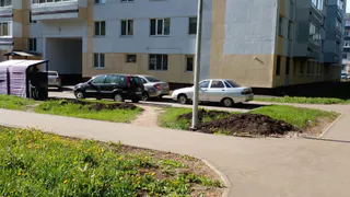 Жалобы нижнекамцев: «Земляные кучи так и лежат!»