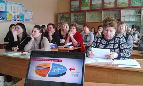 Учимся здоровью: врачи начали с педагогов