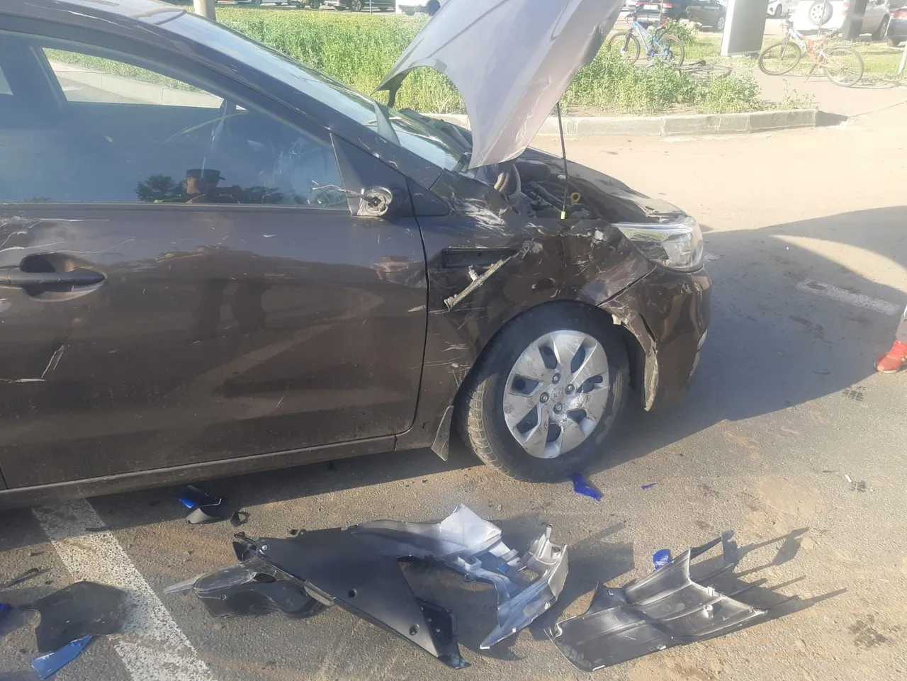 В Нижнекамске водитель иномарки сбил мотоциклиста