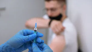 Могут возникнуть перебои с поставкой вакцины от коронавирусной инфекции 