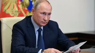 Путин приказал перевести силы ВС РФ в особый режим боевого дежурства