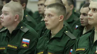 38 новобранцев из Нижнекамска пополнят ряды Вооруженных сил РФ