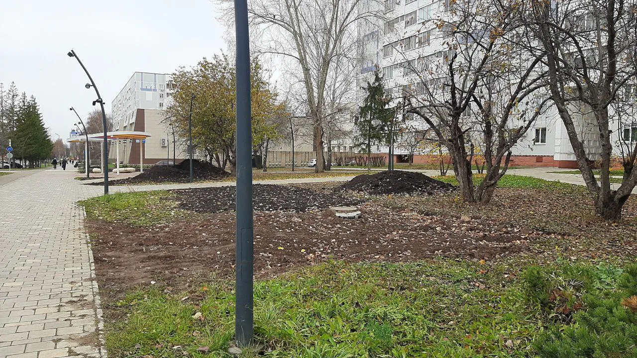 В Нижнекамске после ремонтных работ остались груды мусора и разруха: жители бьют тревогу