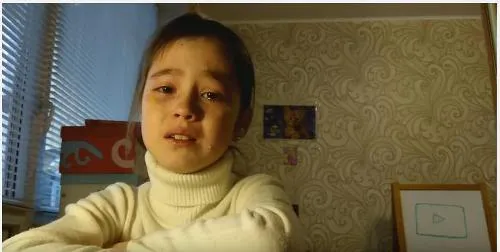 Более 2 млн просмотров собрало видео девочки-блогера из Нижнекамска, на фан-встречу которой никто не пришёл