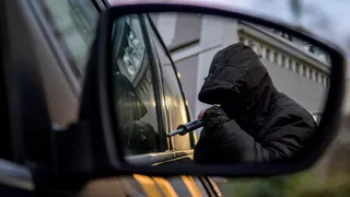В Татарстане двое парней угнали машину, попали в ДТП и бросили авто 