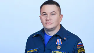 Огнеборцу из Нижнекамска вручили медаль МЧС России «За предупреждение пожаров»