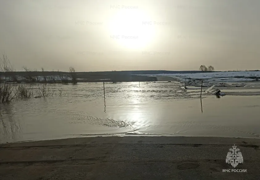 В Татарстане вода подобралась к мостам и домам: подтоплено больше 20 участков