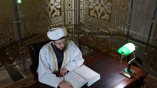 Председателю ДУМ РТ подарили Коран, изданный по инициативе Башара Асада