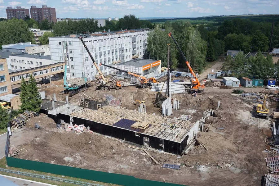 На строительстве приемно-диагностического отделения задействовано 60 рабочих
