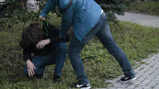 Нижнекамские хулиганы избили 40-летнего мужчину