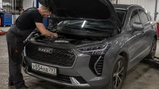 3 услуги, которые вам чаще всего навязывают в автосервисах - с ними за ремонт выходит в 5 раз больше. Эксперт объяснил на пальцах
