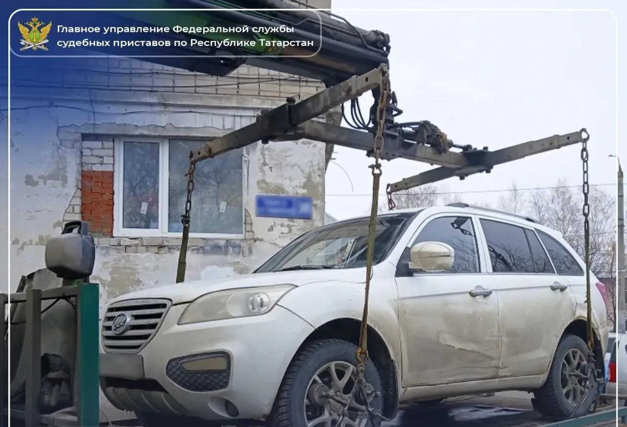 В Татарстане должник играл в прятки с приставами, но его выдала машина у дома