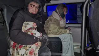 В Нижнекамском районе спасатели помогли четверым людям, застрявшим в поле на снегоходе