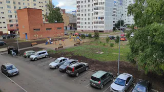  «Детская площадка не освещена. Не пора ли включить вновь установленные фонари?»