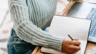 Есть вопросы к нотариусу и судебным приставам?