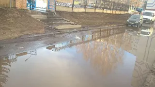 Жители Нижнекамска жалуются на ямы и лужи