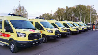 На смену старого транспорта: в Нижнекамск приехали 12 новых машин скорой помощи 