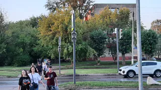 «Когда сделают светофор на перекрёстке Химиков/Корабельная? Неделю уже не работает»