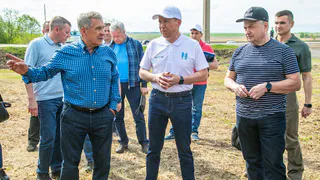 Рустам Минниханов совершил облет полей Нижнекамского района