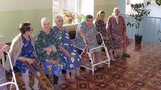 В Нижнекамске стариков начинают пристраивать в приемные семьи