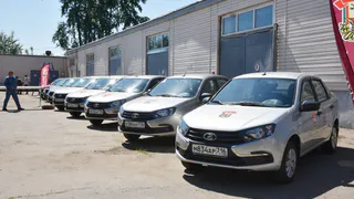 Нижнекамскому отделению ДОСААФ подарили 8 легковых автомобилей