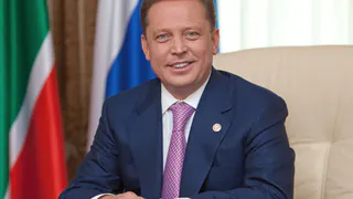 Глава Нижнекамска поздравил студентов с праздником