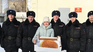 190 банок солений и пироги: чем ещё угощали защитников в Нижнекамске?